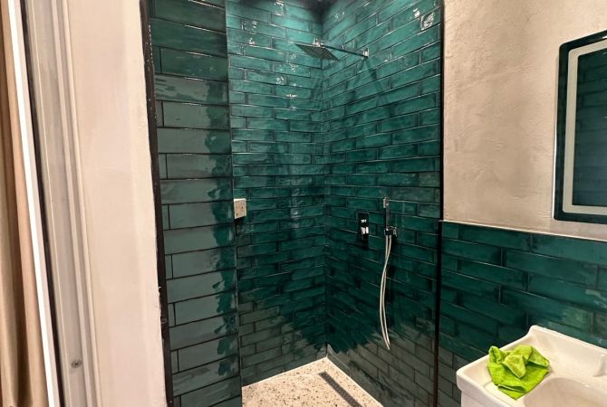 Shtepi ne shitje Apartament ne Tirane, Garsoniere, Mobilimi E mobiluar, Pagesa 220,000  Euro.