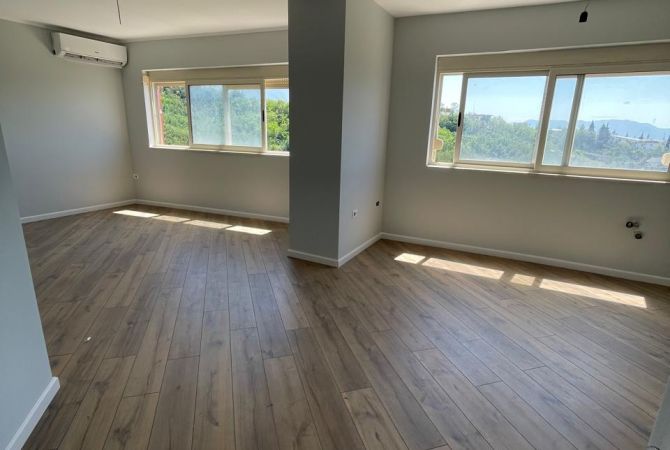 Shtepi ne shitje Apartament ne Tirane, 2+1, Mobilimi Bosh, pa mobiluar, Pagesa 136,400  Euro.