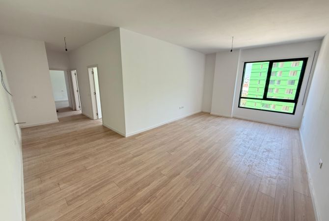 Shtepi ne shitje Apartament ne Tirane, 3+1, Mobilimi Bosh, pa mobiluar, Pagesa 177,190  Euro.