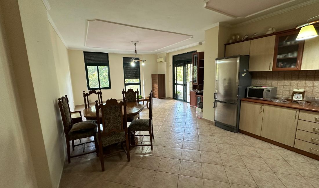 Qera Ambient per Zyre📍Ish Ekspozita 💶Cmimi:1.100.000 Leke