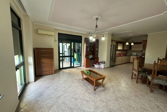 Qera Ambient per Zyre📍Ish Ekspozita 💶Cmimi:1.100.000 Leke