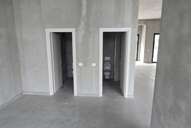 Qera Ambient Biznesi📍Astir💶Cmimi:1880 Euro