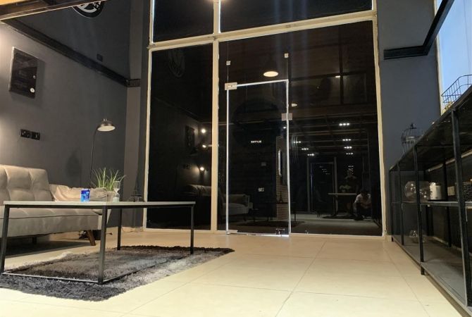 📣Qera Ambient per Zyre📍Rruga Frosina Plaku💶Cmimi:550 Euro