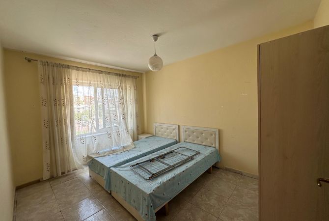 Shtepi ne shitje Apartament ne Tirane, 3+1, Mobilimi E mobiluar, Pagesa 178,000  Euro.