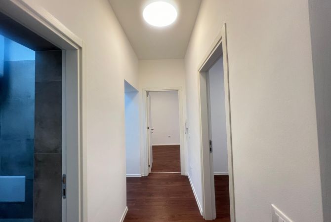 Business Property for Rent 3+1 in Tirana - 850 Euro