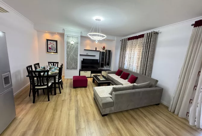 Shtepi ne shitje Apartament ne Tirane, 2+1, Mobilimi E mobiluar, Pagesa 147,000  Euro.