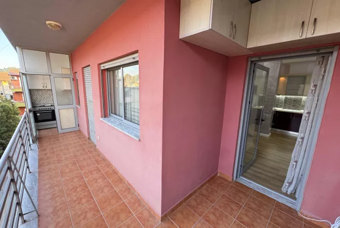 Shtepi ne shitje Apartament ne Tirane, 2+1, Mobilimi E mobiluar, Pagesa 147,000  Euro.