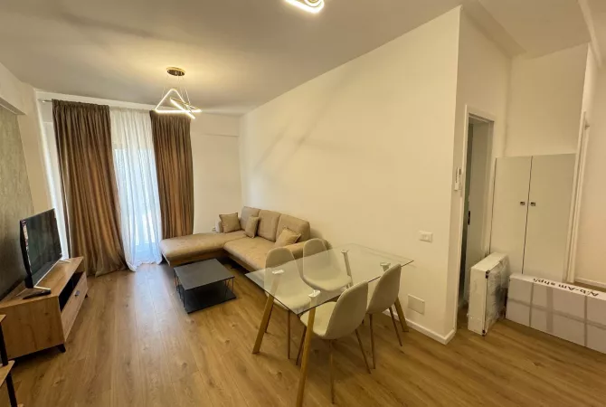 Shtepi me qera Apartament ne Tirane, 1+1, Mobilimi E mobiluar, Pagesa 45,000  Leke.