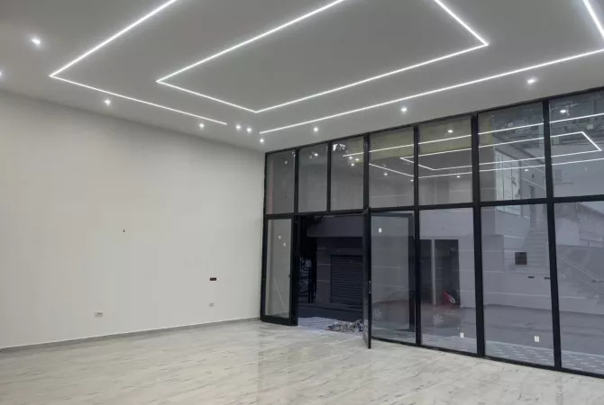 Business Property in Sale 1+1 in Tirana - 214,600 Euro