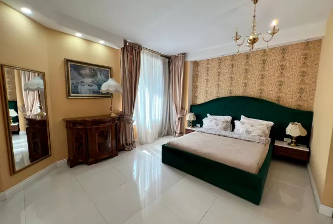 Shtepi ne shitje Apartament ne Tirane, 1+1, Mobilimi E mobiluar, Pagesa 800,000  Euro.