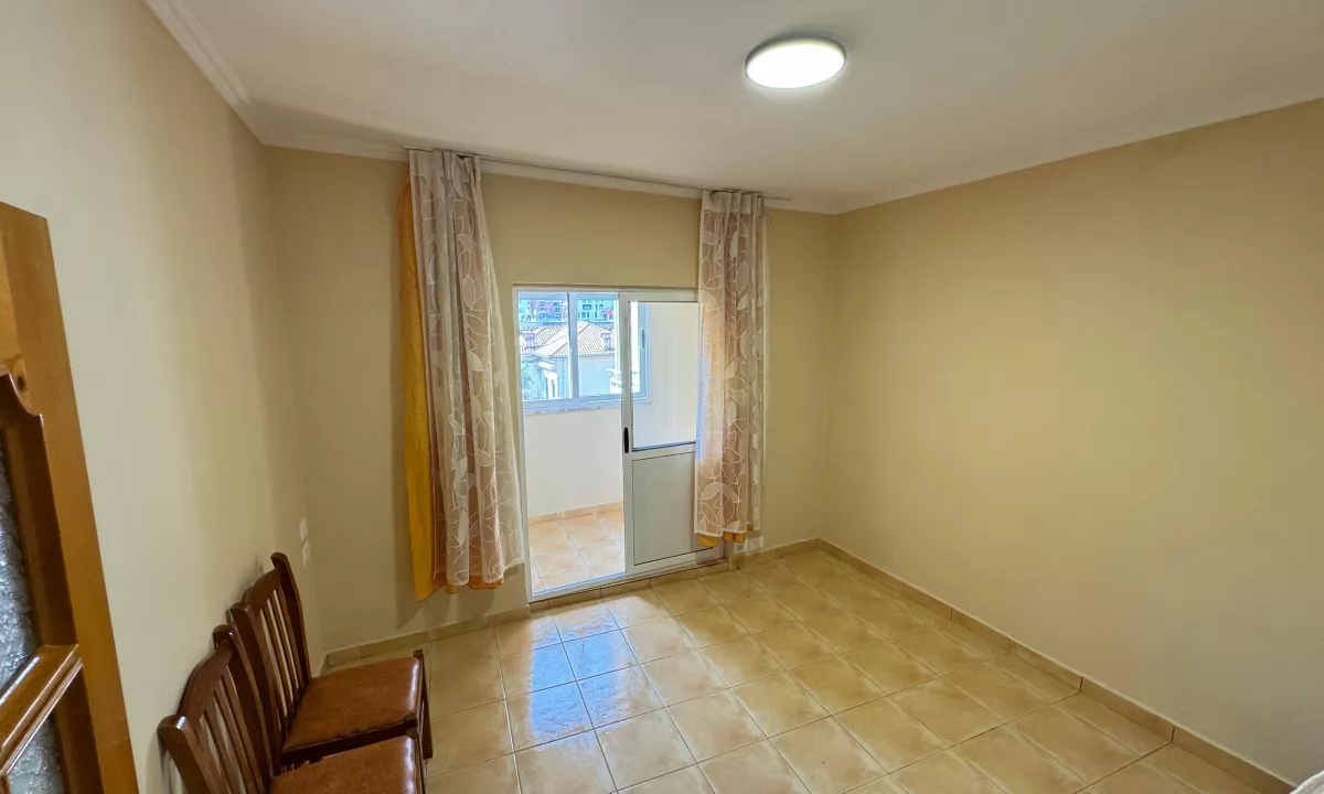 Shtepi ne shitje Apartament ne Tirane, 1+1, Mobilimi E mobiluar, Pagesa 138,000  Euro.