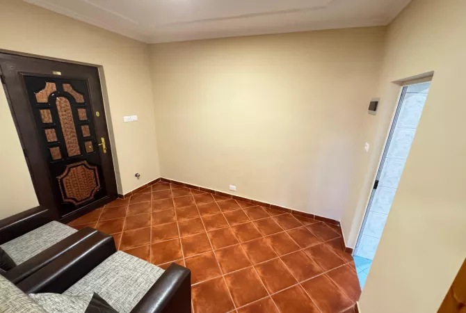 Shtepi ne shitje Apartament ne Tirane, 1+1, Mobilimi E mobiluar, Pagesa 138,000  Euro.