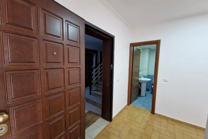 🏢 Apartament per Zyra me Qira – 3+1+2 📍 Sheshi “Willson”, Rruga Perlat Rexhepi
