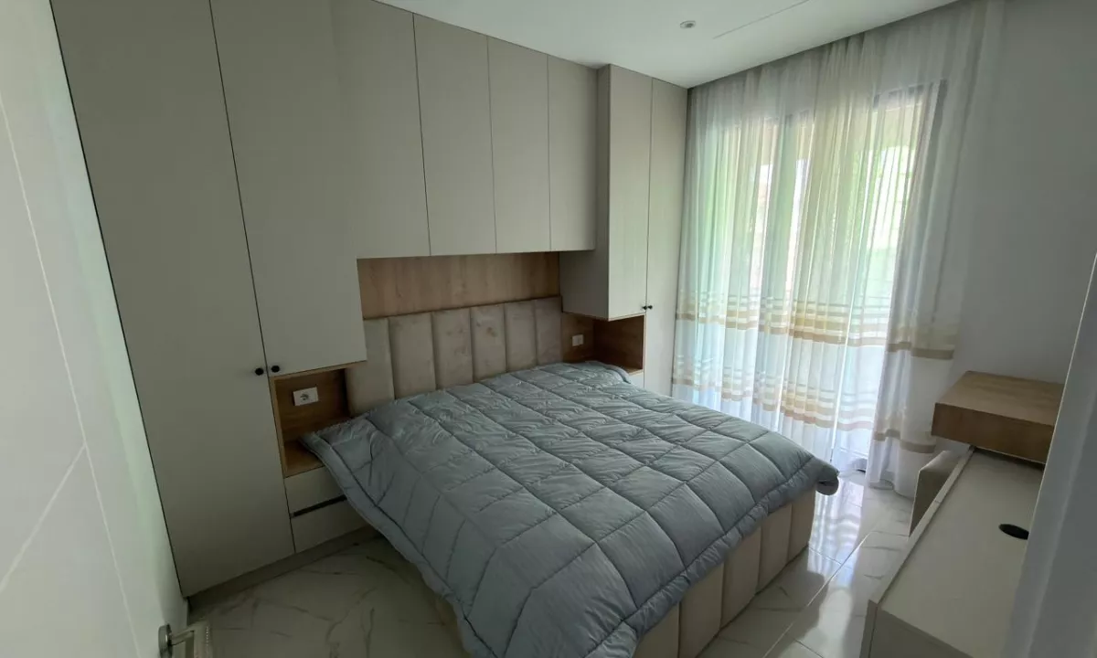 Shtepi me qera Apartament ne Tirane, 1+1, Mobilimi E mobiluar, Pagesa 500  Euro.