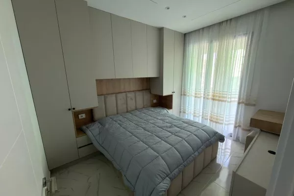 📣 Jepet me Qira Apartament 1+1 📍 Rruga “5 Maji”, Tiranë