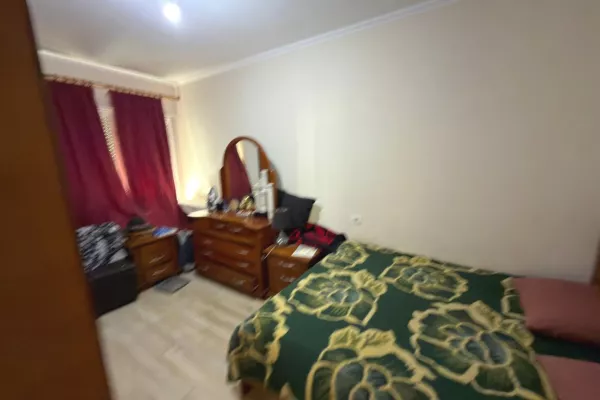 Shtepi ne shitje Apartament ne Tirane, 3+1, Mobilimi E mobiluar, Pagesa 248,000  Euro.