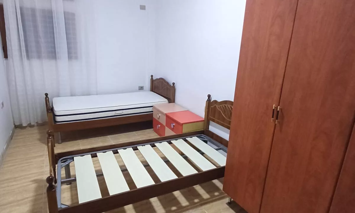 Shtepi me qera Apartament ne Tirane, 2+1, Mobilimi E mobiluar, Pagesa 50,000  Leke.