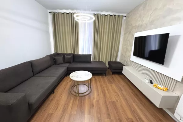 Shtepi me qera Apartament ne Tirane, 2+1, Mobilimi E mobiluar, Pagesa 900  Euro.