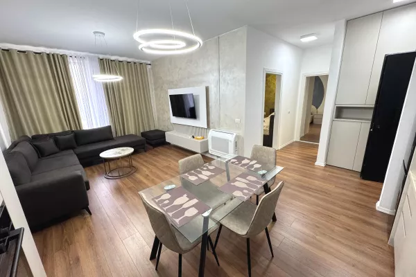 Shtepi me qera Apartament ne Tirane, 2+1, Mobilimi E mobiluar, Pagesa 900  Euro.