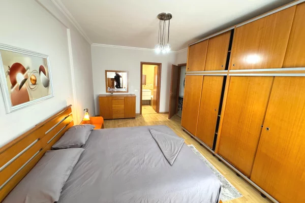 📍 Jepet me qera apartament 2+1+2 – Tek Stacioni i Trenit 
