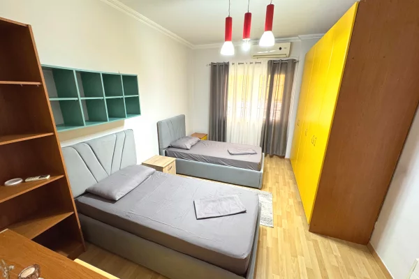 Shtepi me qera Apartament ne Tirane, 2+1, Mobilimi E mobiluar, Pagesa 700  Euro.