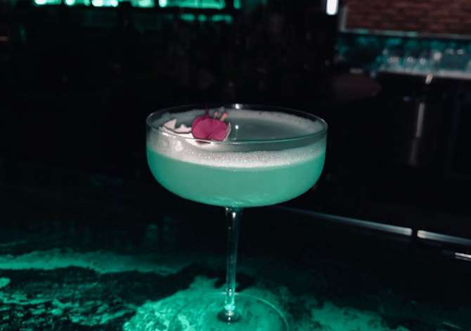 Offerte di lavoro a Durazzo, Profession Kamariere  , , Pagamento Trattabile.