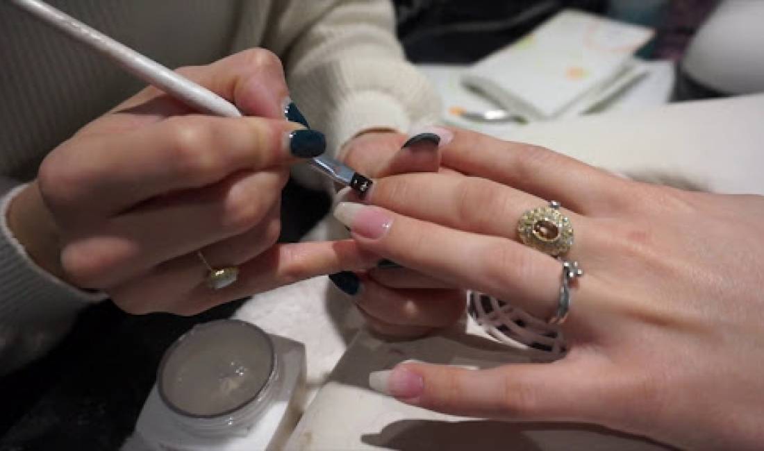 Offerte di lavoro a Tirana, Profession Estetiste per thonjte  , , Pagamento 40,000  Leke.