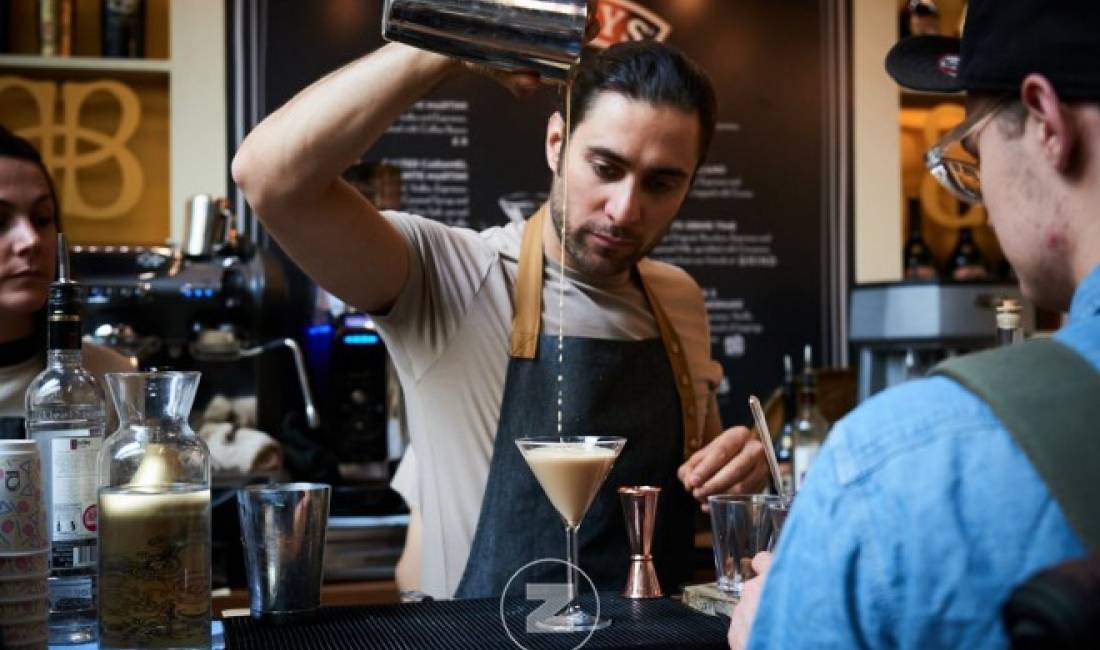 Offerte di lavoro a Tirana, Profession Kamarier, Banakier/e , , Pagamento Trattabile.