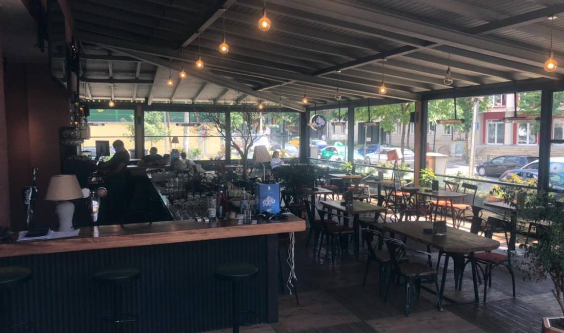 Offerte di lavoro a Tirana, Profession Kamarier, Banakier  , , Pagamento Trattabile.