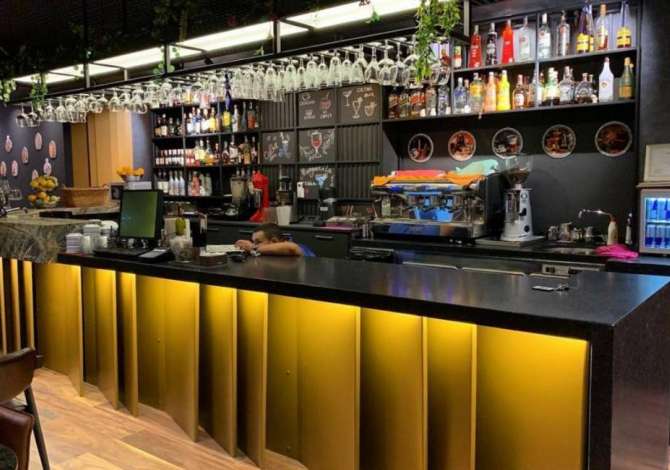 Offerte di lavoro a Tirana, Profession Kamarier, Ndihmese Banakiere  , , Pagamento Trattabile.