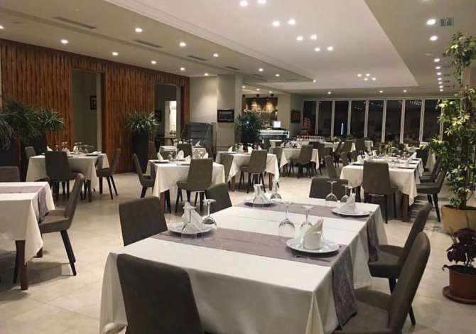 Offerte di lavoro a Lushnja, Profession Kuzhinier, Ndihmes Kuzhinier,Patruese  2 kamarier/e,2 banakier/e,Punetor magazine  , , Pagamento Trattabile.