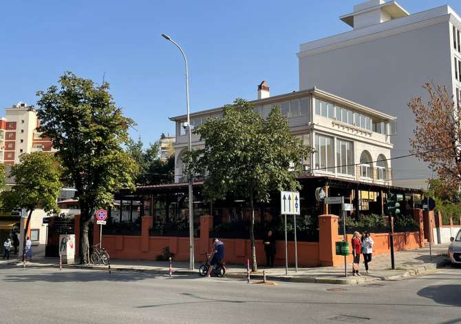 Offerte di lavoro a Tirana, Profession Kamarier, Banakier, Sanitare  , , Pagamento Trattabile.