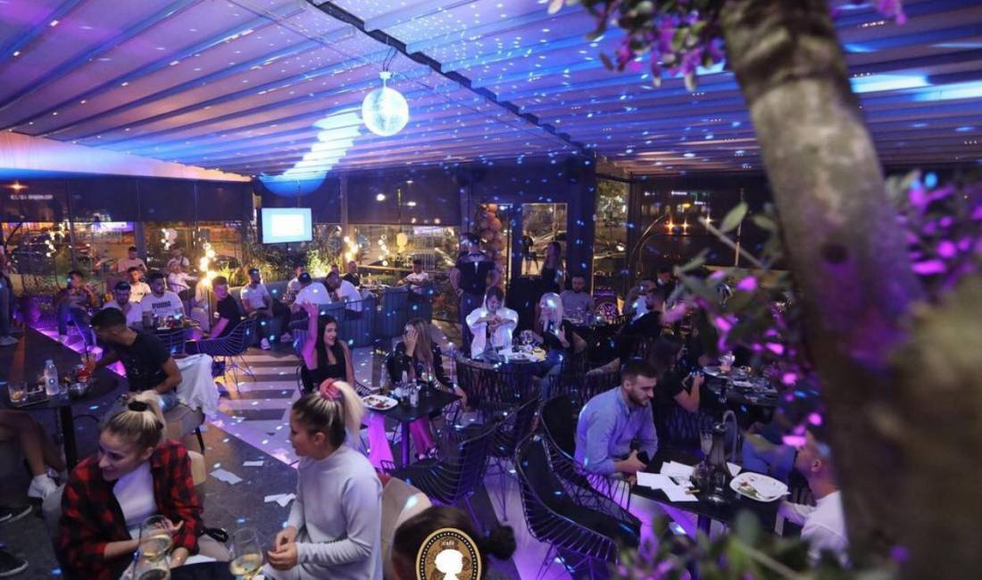 Offerte di lavoro a Tirana, Profession Ndihmese Banakiere, Kamariere, Hostess  , , Pagamento Trattabile.