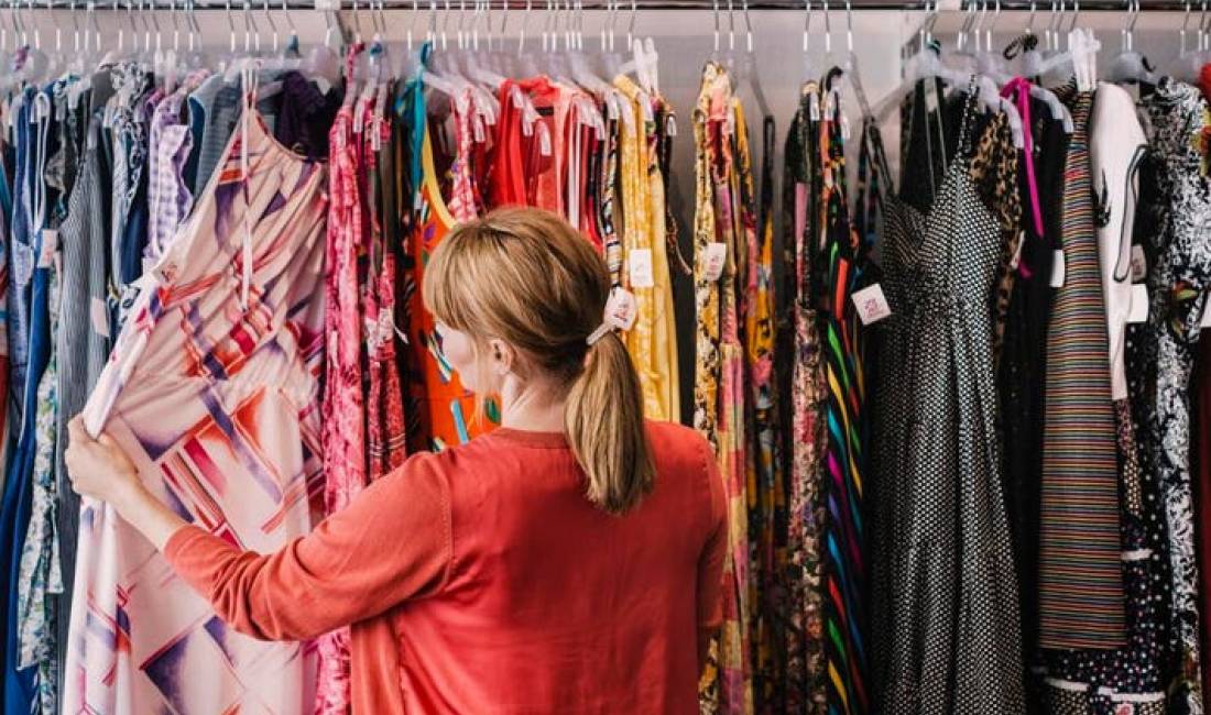 Offerte di lavoro a Tirana, Profession Sistemuese Veshjesh  , , Pagamento 30,000  Leke.