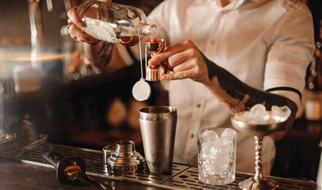 Offerte di lavoro a Tirana, Profession Kamarier, Banakier  , , Pagamento Trattabile.