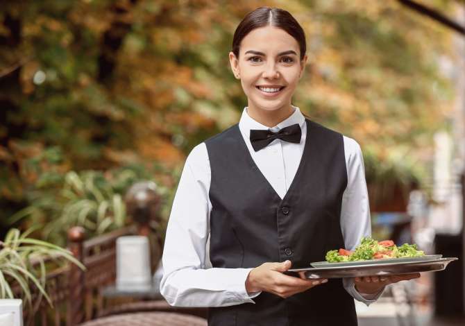 Njoftime Pune per Kamarier/e, Sanitare ne Tirane