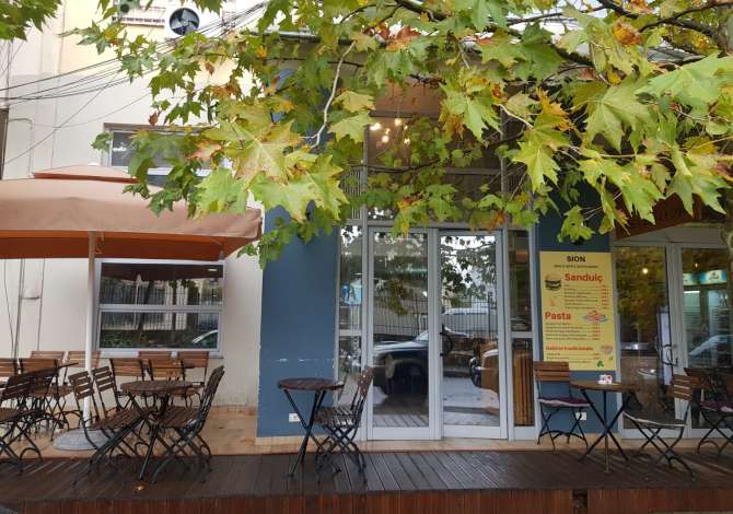 Njoftime Pune per 2 Kamarier/e ne Tirane