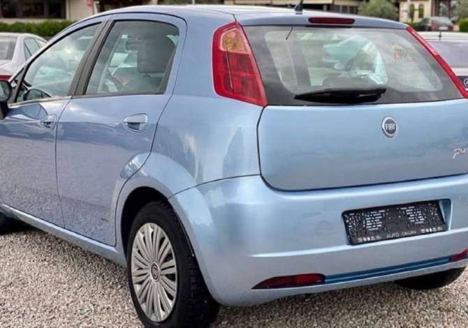 Jepet makina me qera duke filluar nga 22 euro dita