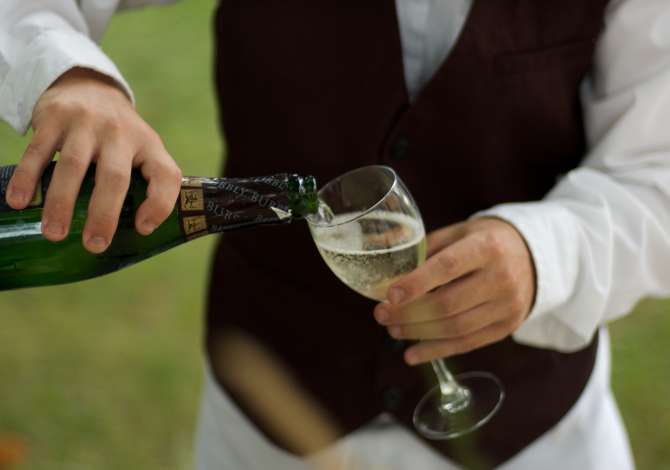 Njoftime Pune per Kamarier ne Tirane