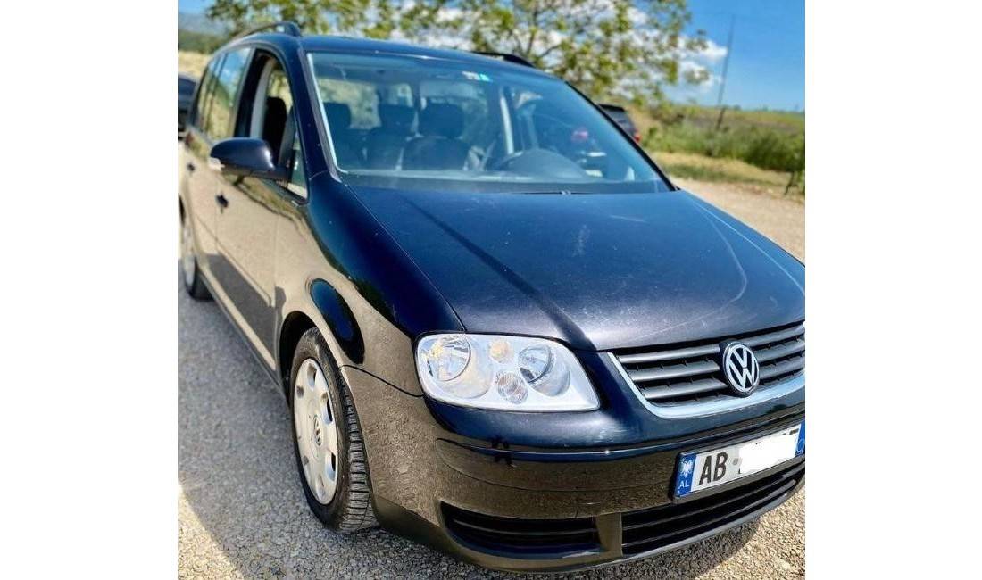 Jepet Volkswagen Turan 6+1 Me Qera.