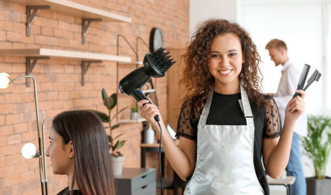 Offerte di lavoro a Tirana, Profession Parukiere  , , Pagamento 50,000  Leke.