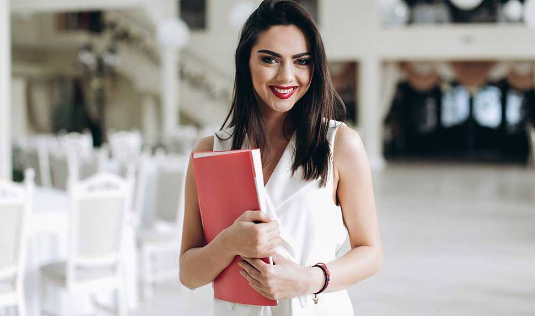 Offerte di lavoro a Tirana, Profession Kamariere,Hostess, Piar  , , Pagamento Trattabile.