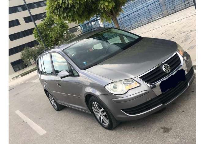 Jepet Volkswagen Touran me qera duke filluar nga 40 euro dita.