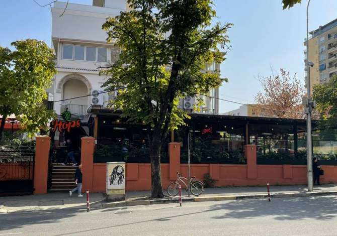 Offerte di lavoro a Tirana, Profession Banakier/e, Kamarier/e, Sanitare  , , Pagamento Trattabile.