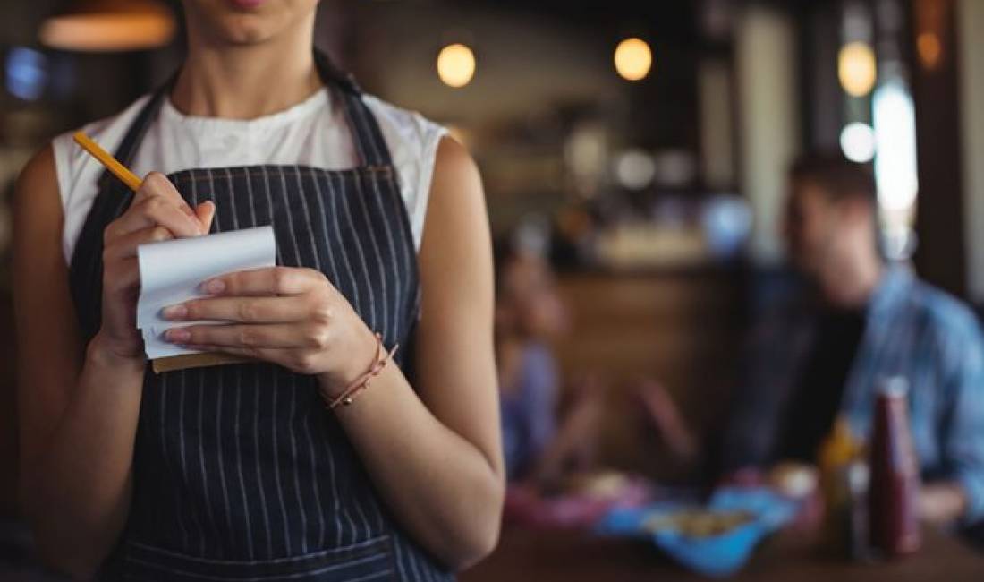 Offerte di lavoro a Tirana, Profession Kamarier/e , , Pagamento Trattabile.