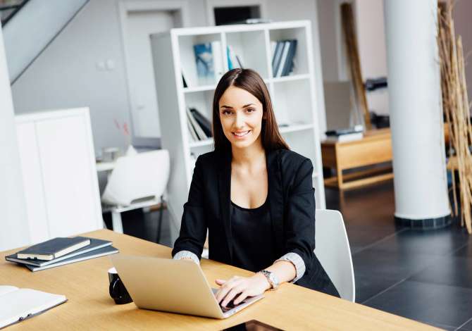 Offerte di lavoro a Lushnja, Profession Menaxhere e Burimeve Njerezore  , , Pagamento 40,000  Leke.