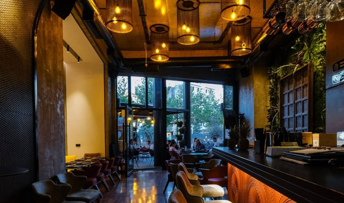 Offerte di lavoro a Tirana, Profession Kamarier/e , , Pagamento Trattabile.