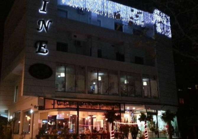 Offerte di lavoro a Tirana, Profession Punonjes qe ben dhe picierin dhe krepierin,Punonjes fast-foodi, Motorrist, Banakier/e,Kamarier/e,Sanitare , , Pagamento 55,000  Leke.