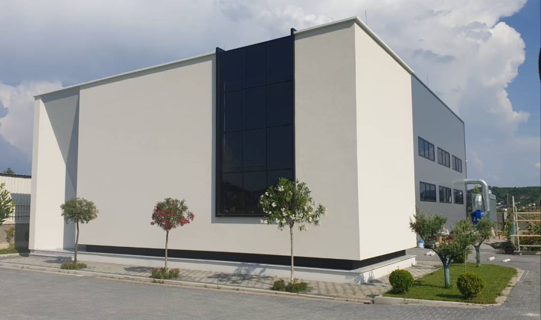 Offerte di lavoro a Tirana, Profession Ndihmes Mobilier,Zmerilues,Usta Mobilerie , , Pagamento 80,000  Leke.