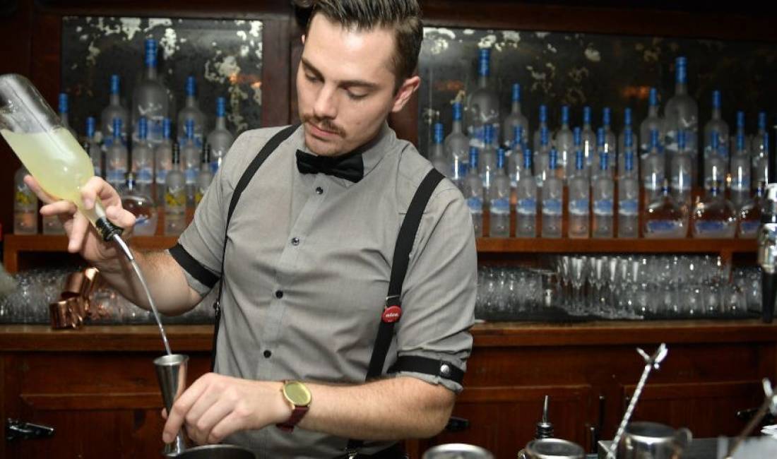 Offerte di lavoro a Tirana, Profession Kamarier/e, Banakier/e , , Pagamento Trattabile.